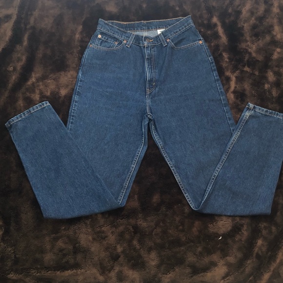 Levi's Denim - VNTG Levi’s 512 Slim Fit Tapered Leg MOM Jeans!